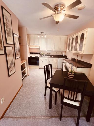 Kitchen + Eat In