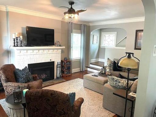 2312 W 54th Street, Minneapolis, MN 55410