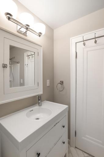 2312 W 54th Street, Minneapolis, MN 55410