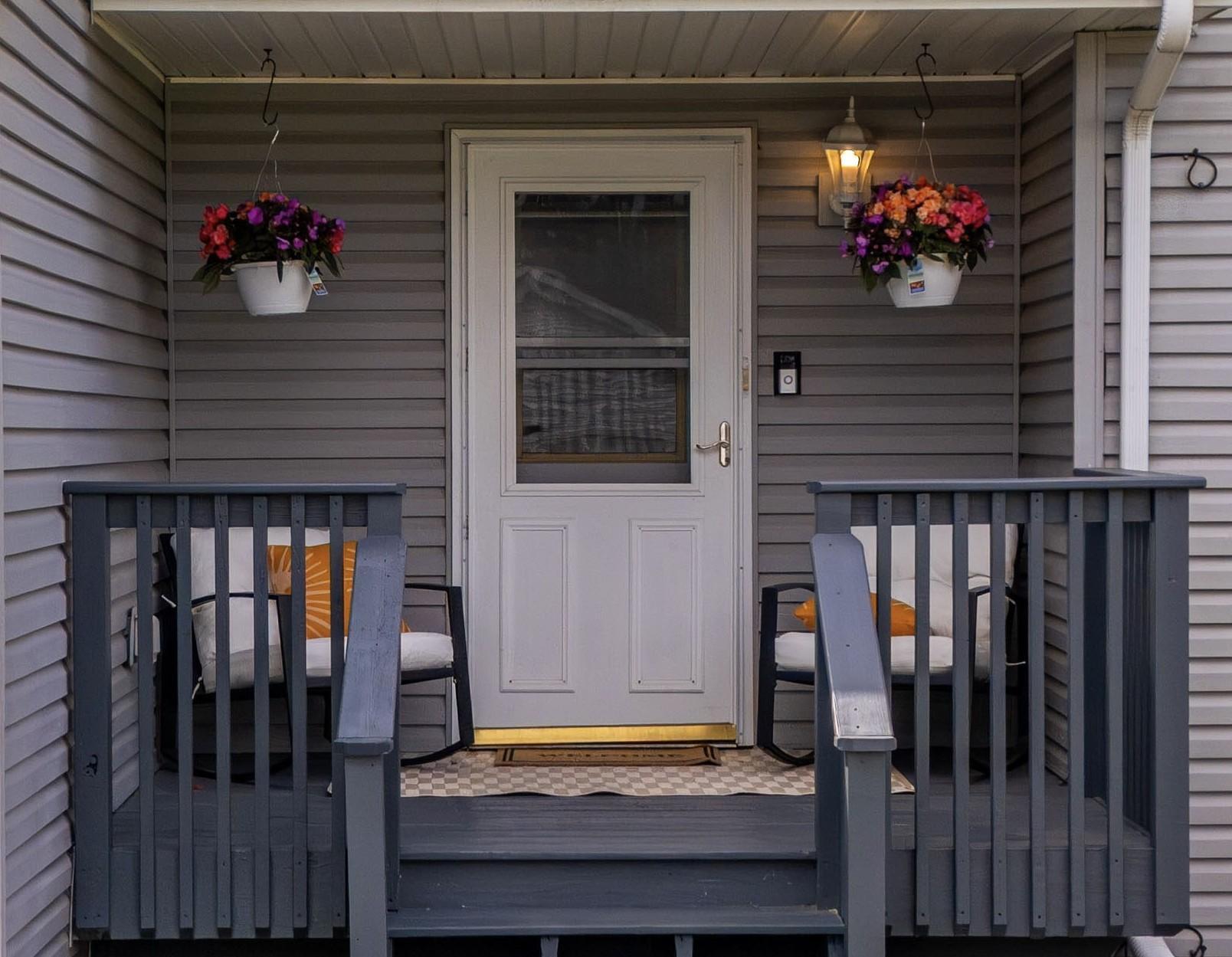 Generous space welcomes you in.