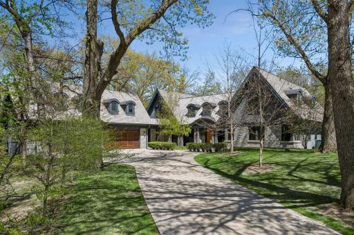 2201 Isengard Street, Hopkins, MN 55305