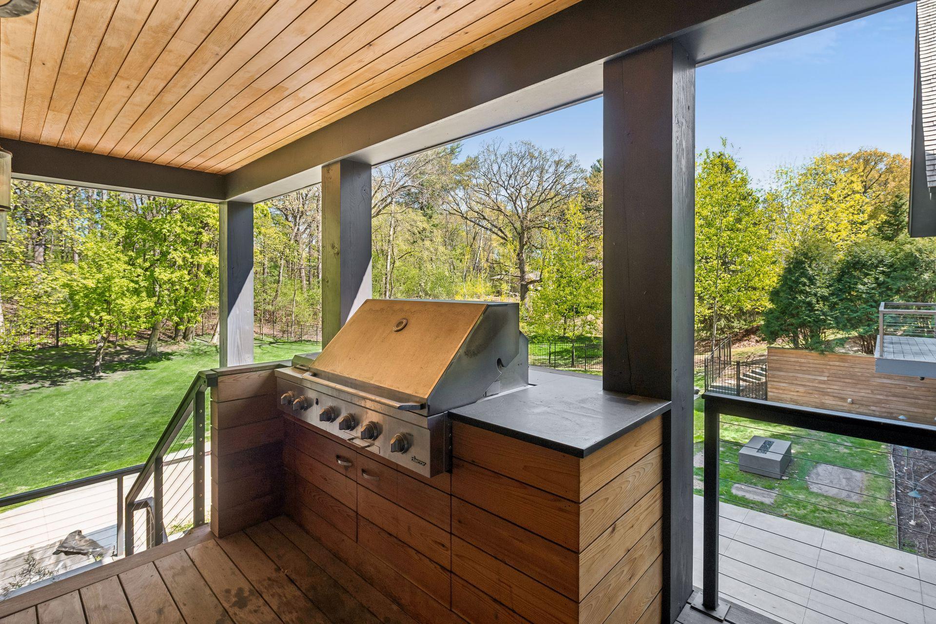 Outdoor Kitchen