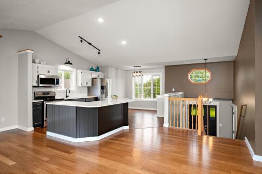 5487 Kahler Drive NE, Albertville, MN 55301