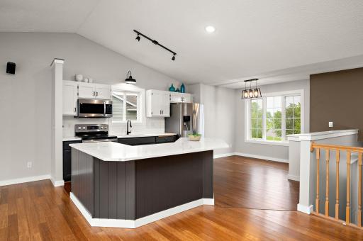 5487 Kahler Drive NE, Albertville, MN 55301