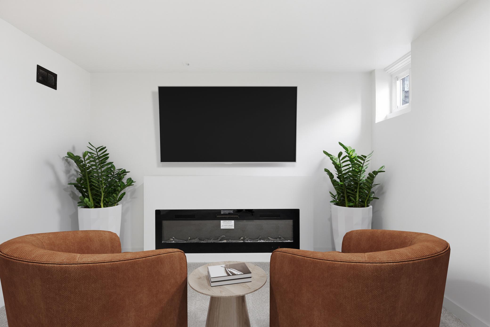 323-e-43rd-minneapolis-virtual-005.jpg