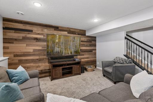 15711 Fair Hill Way, Saint Paul, MN 55124