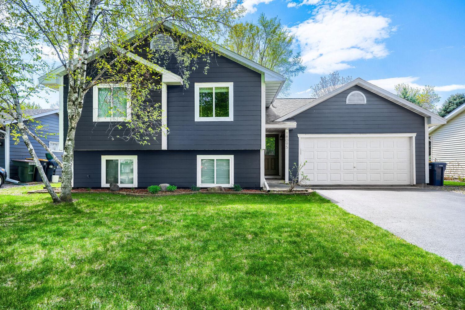 18095 Echo Terrace - Web Quality - 002 - 02 Exterior Front.jpg