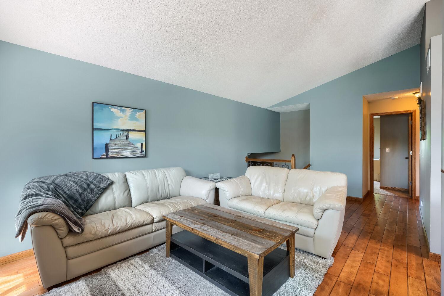 18095 Echo Terrace - Web Quality - 012 - 12 Family Room.jpg