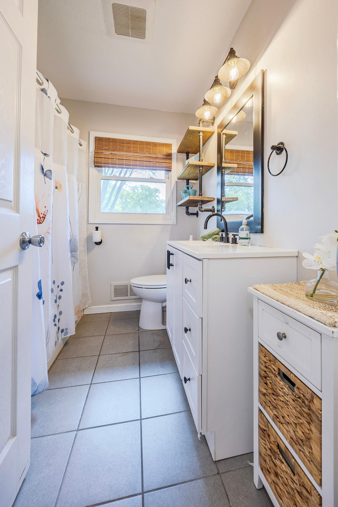 Main Floor Bathroom!