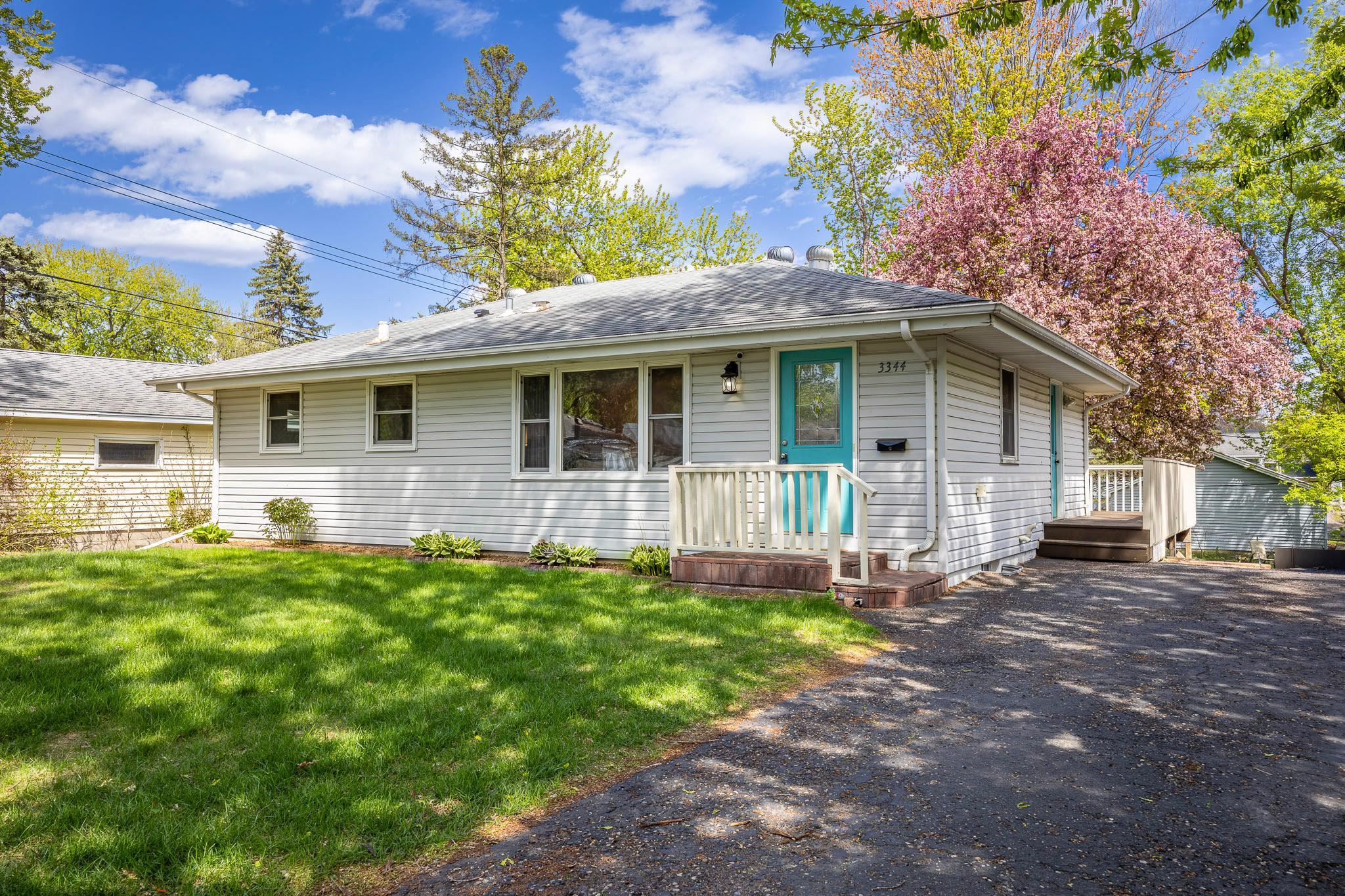 Great curb appeal!