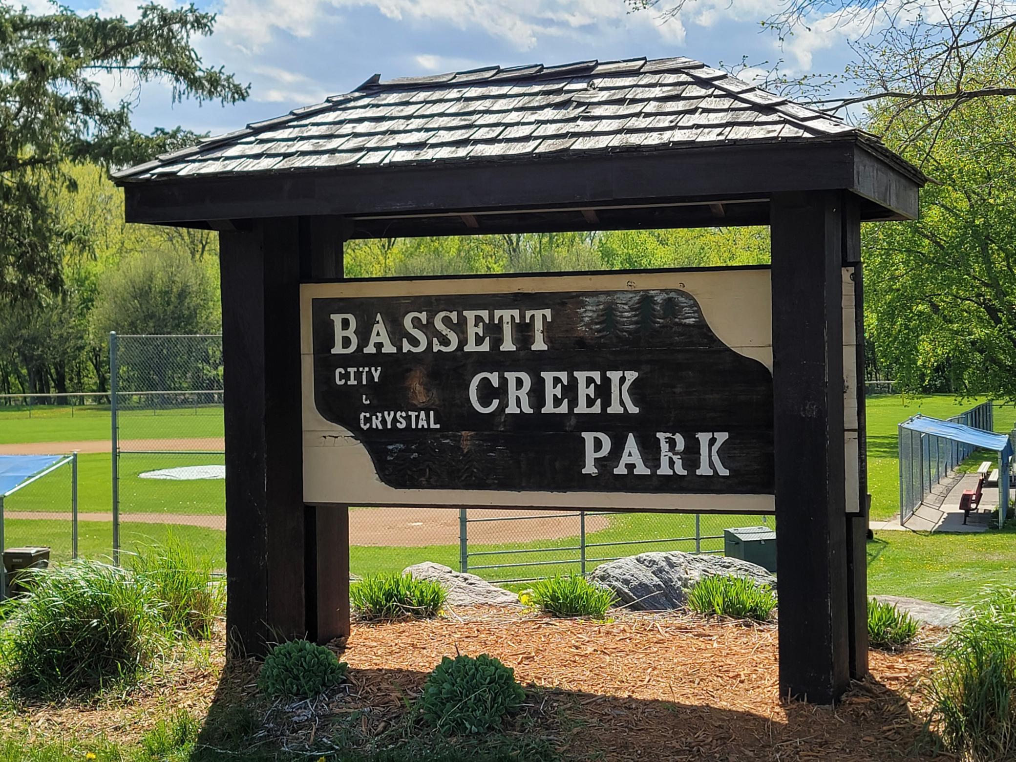 Close to Bassett Creek Park!