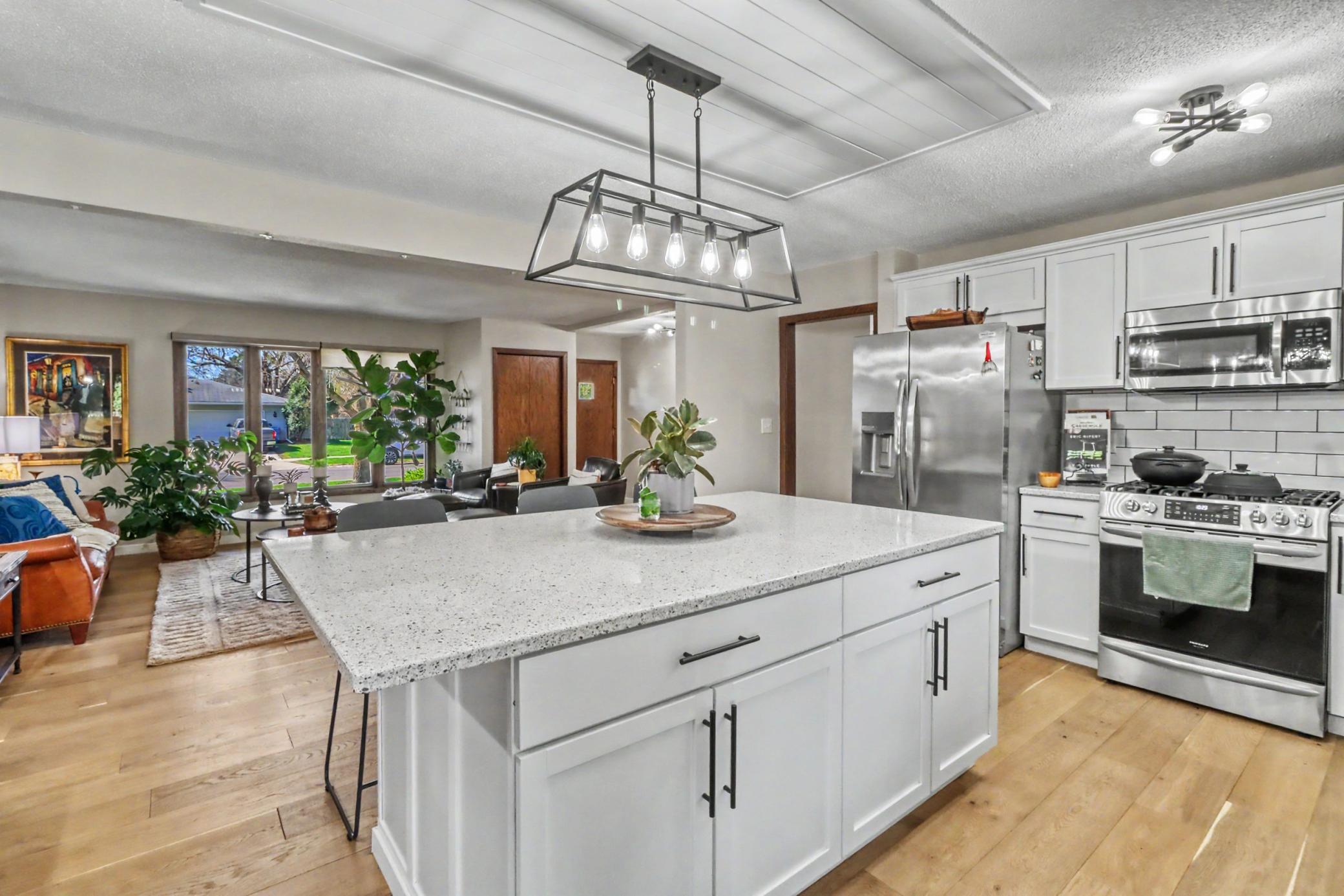 Kitchen1_8.jpeg