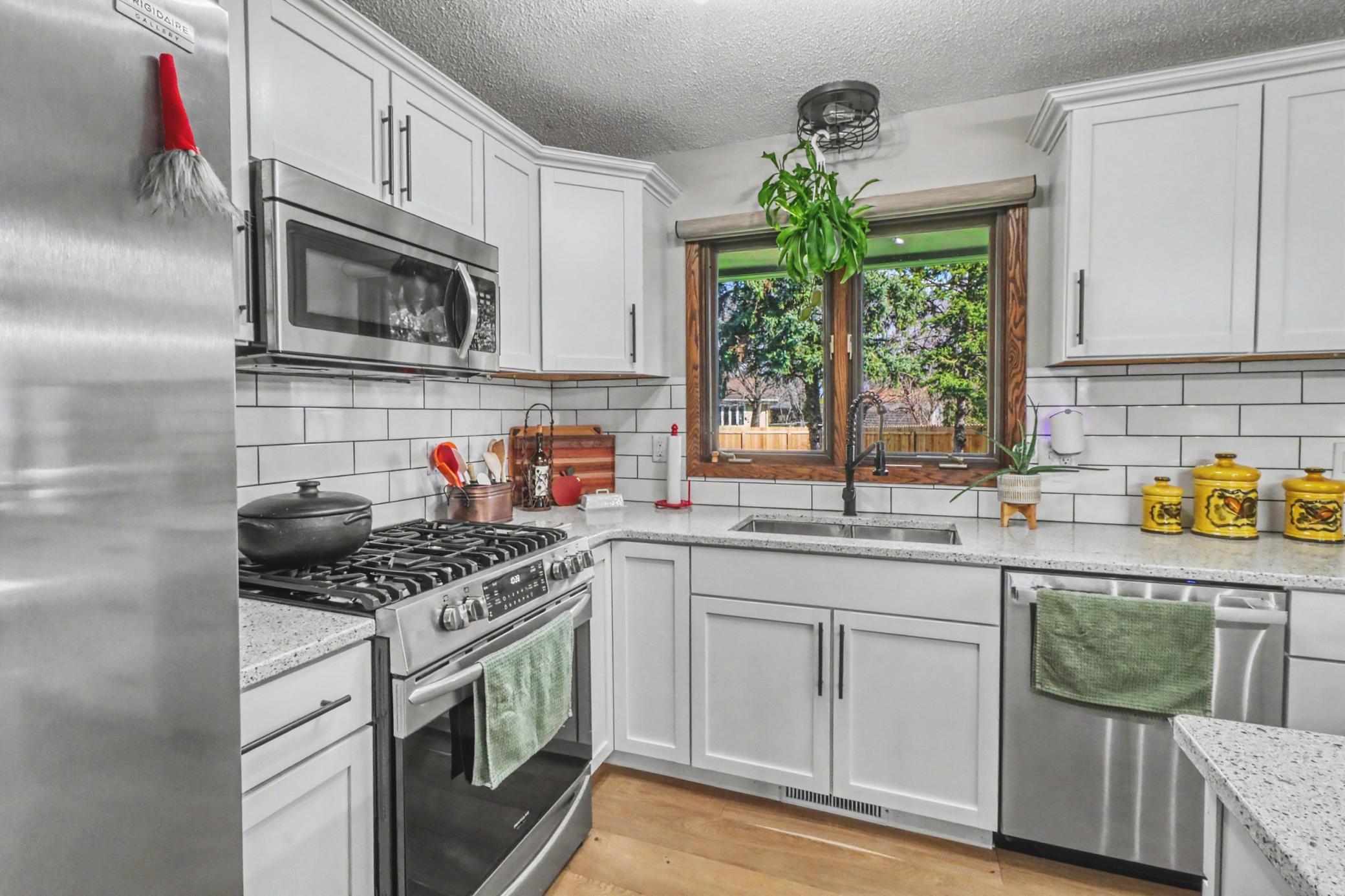 Kitchen1_6.jpeg