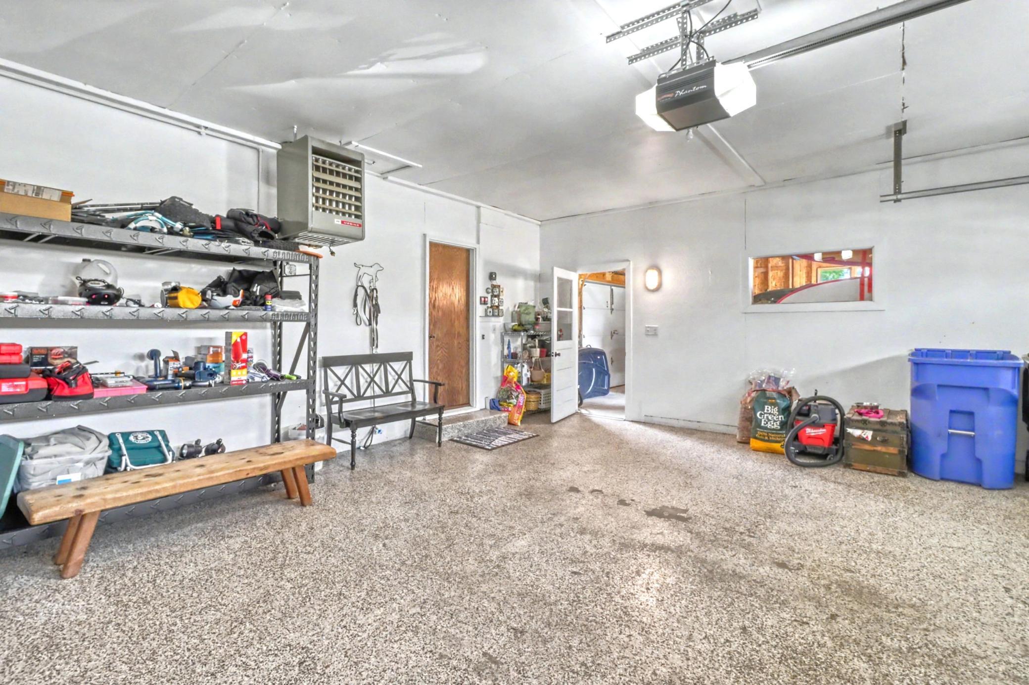 Garage1_2.jpeg