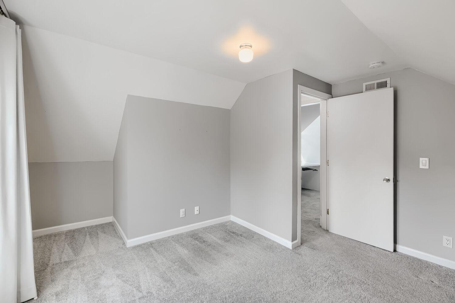 1310 Washington St NE - Web Quality - 020 - 20 Bedroom.jpg