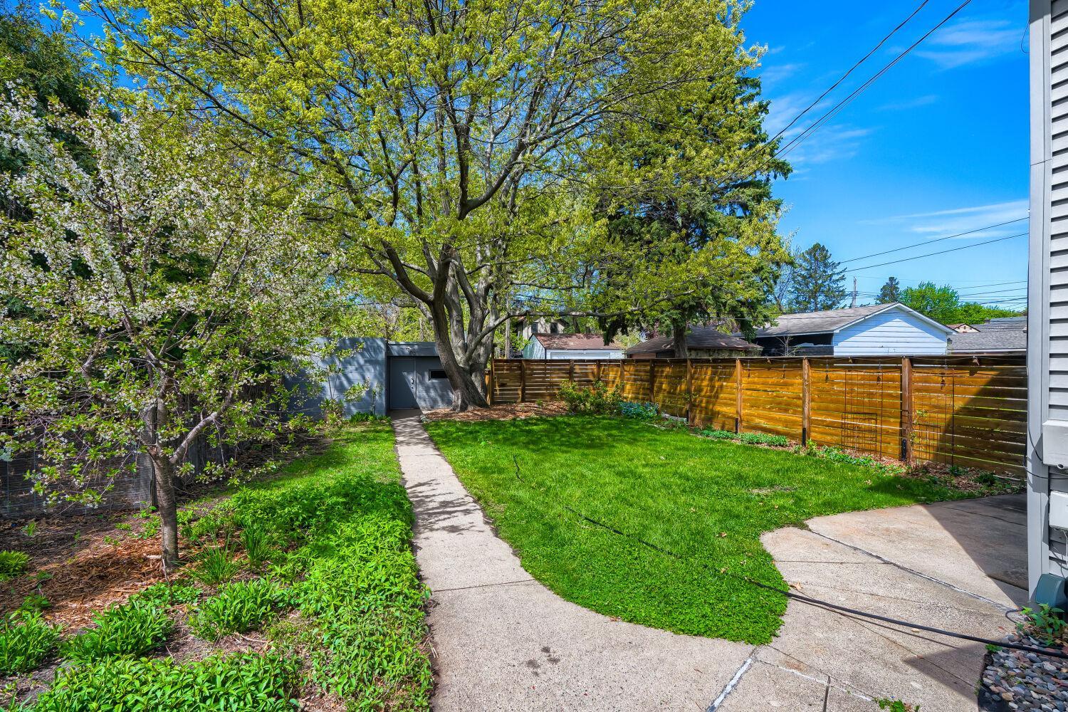 1310 Washington St NE - Web Quality - 027 - 27 Exterior Rear.jpg