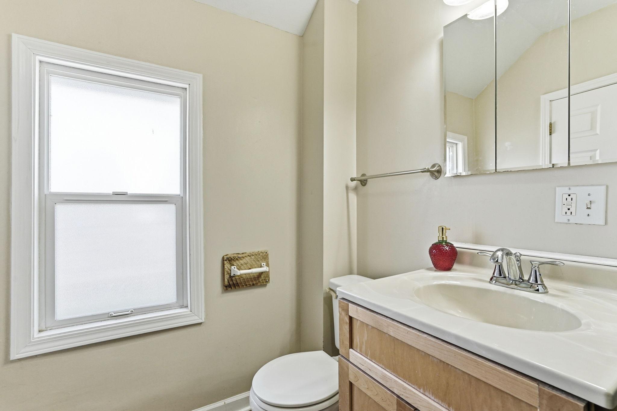 24-web-or-mls-203-2nd-Ave-NW-24.jpg