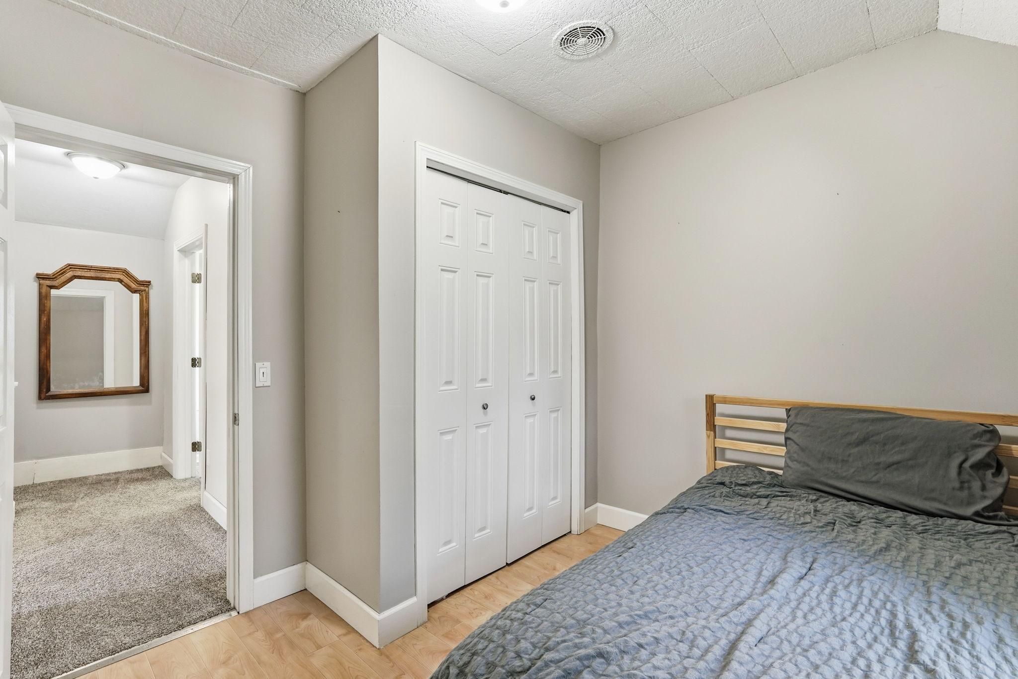 22-web-or-mls-203-2nd-Ave-NW-22.jpg