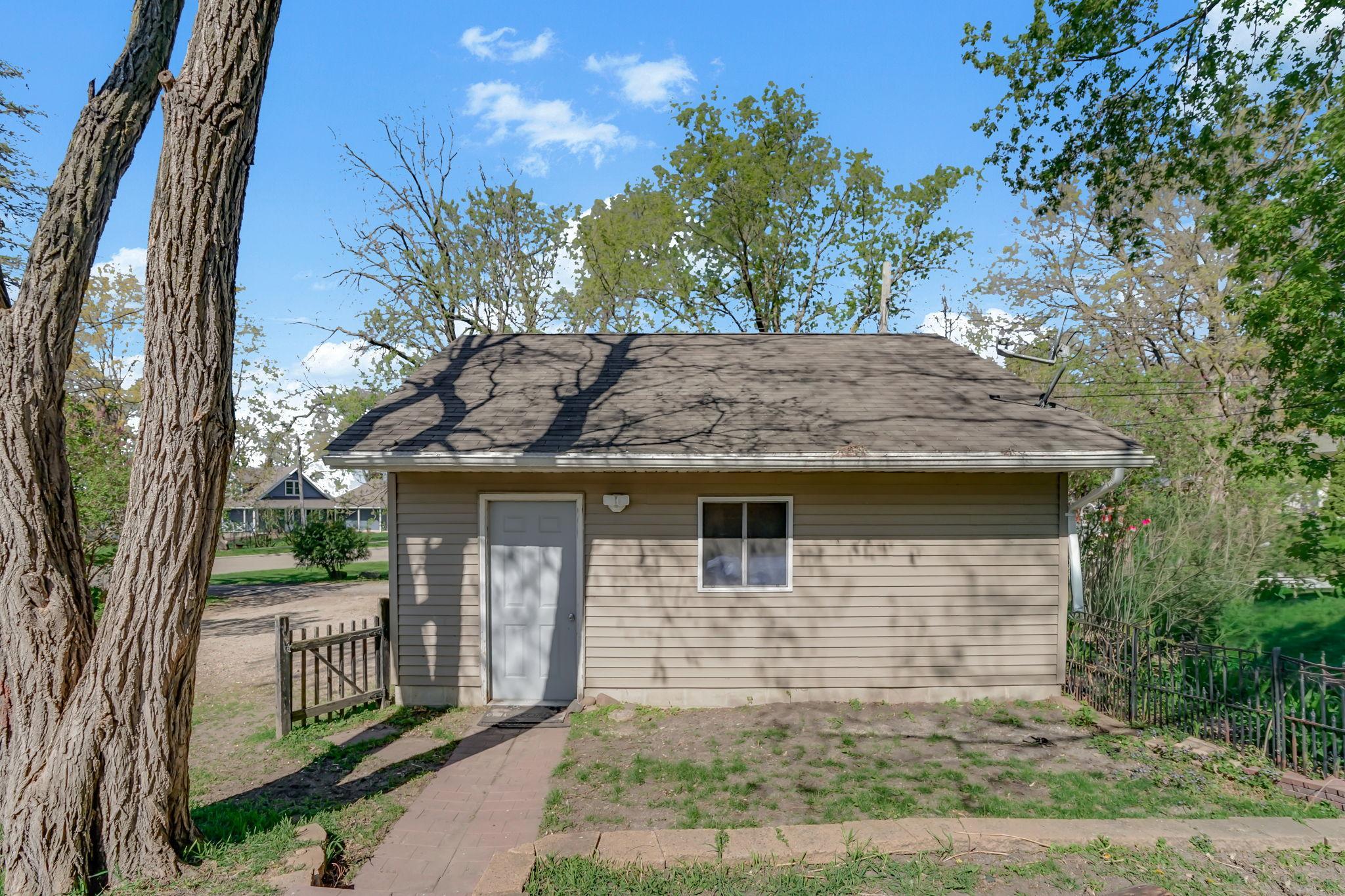 34-web-or-mls-203-2nd-Ave-NW-34.jpg