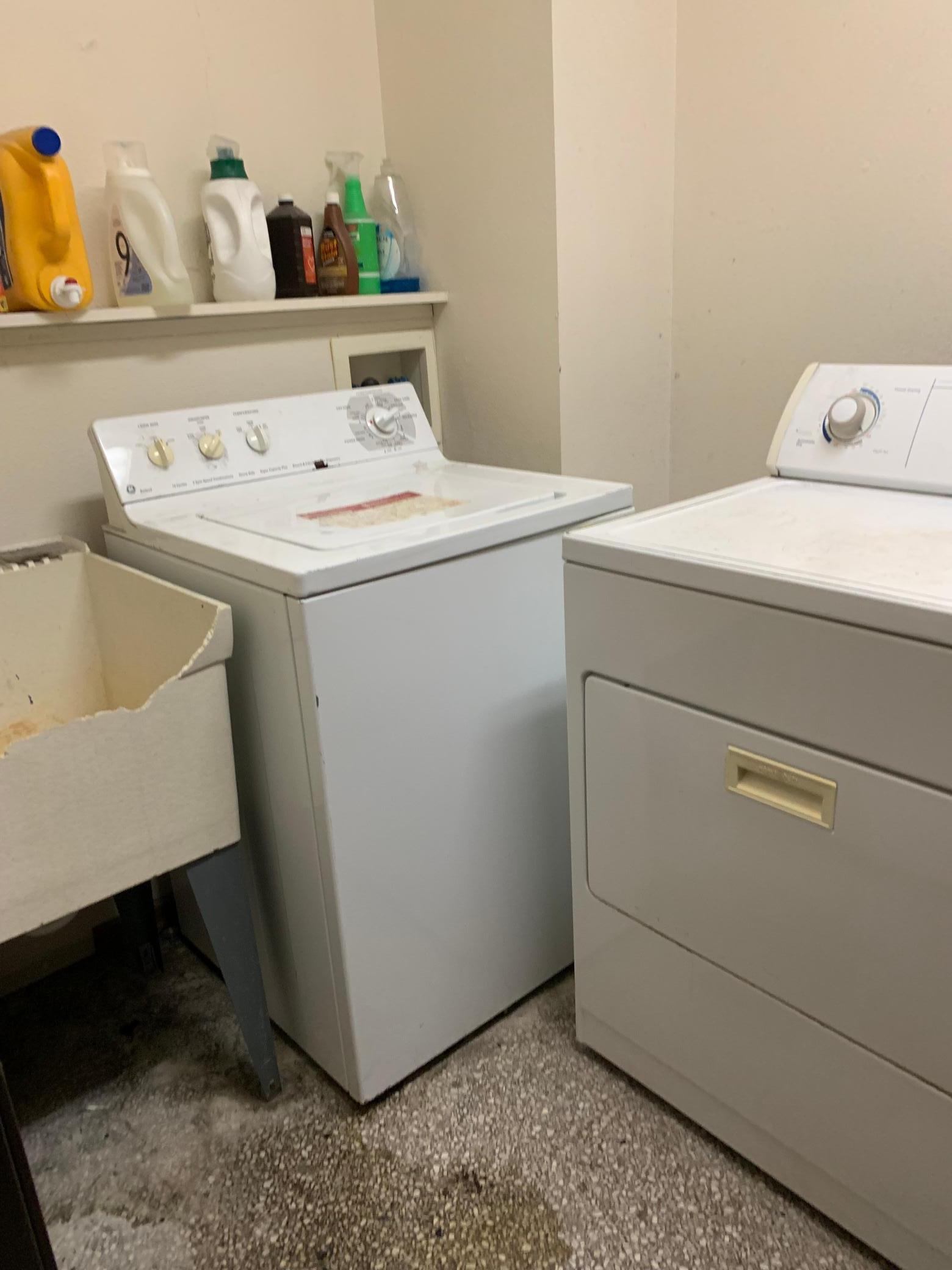 Free shared Laundry on 2nd Floor