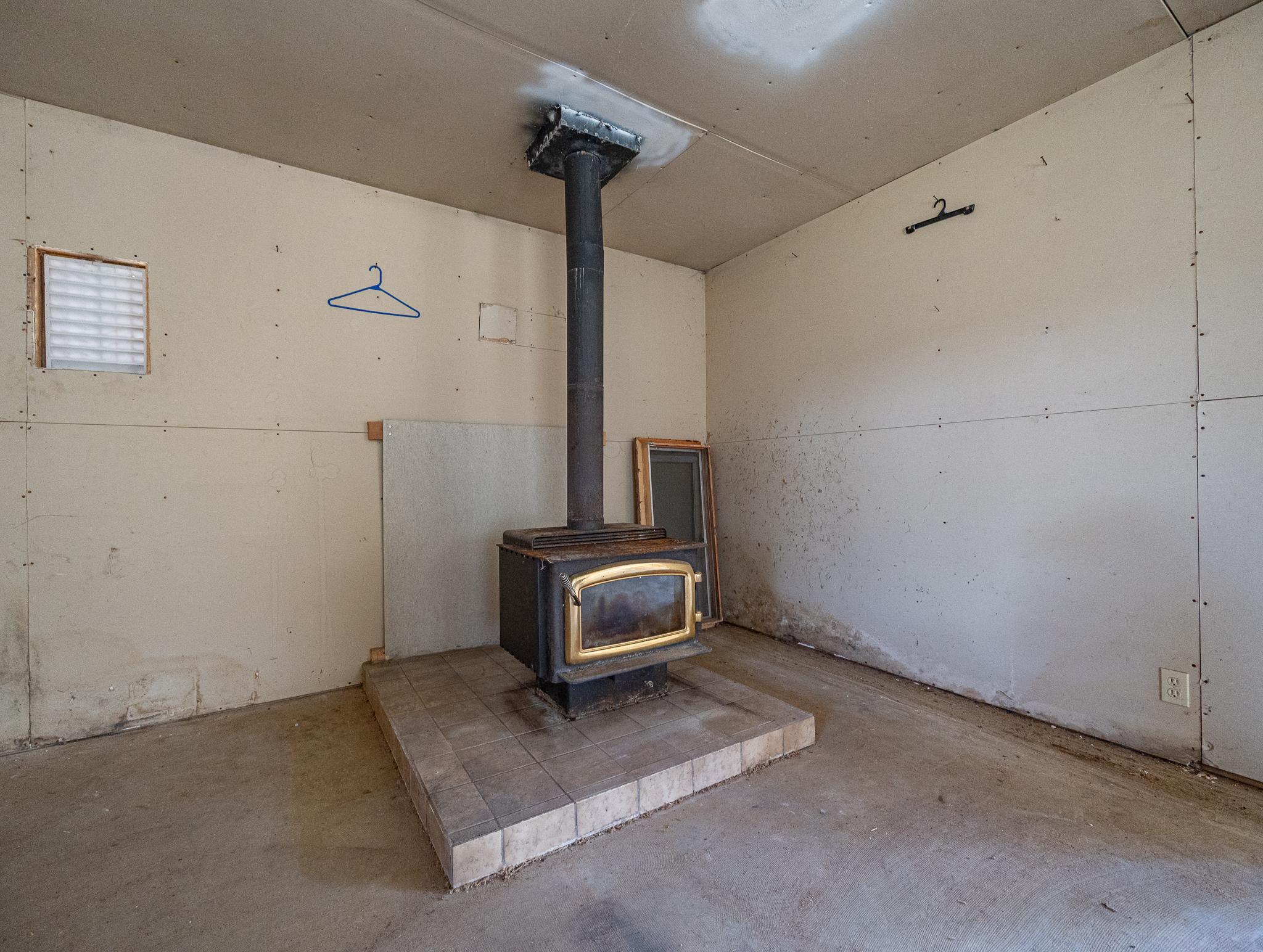 Wood burning stove