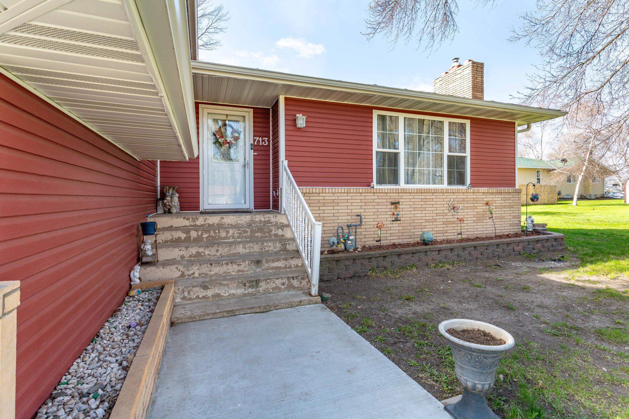 713 7th Ave Circle SE