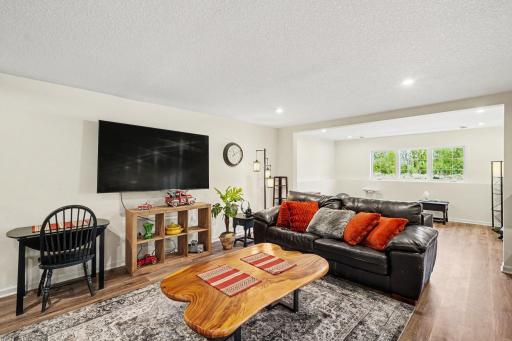 5886 Sheffield Terrace NE, Prior Lake, MN 55372