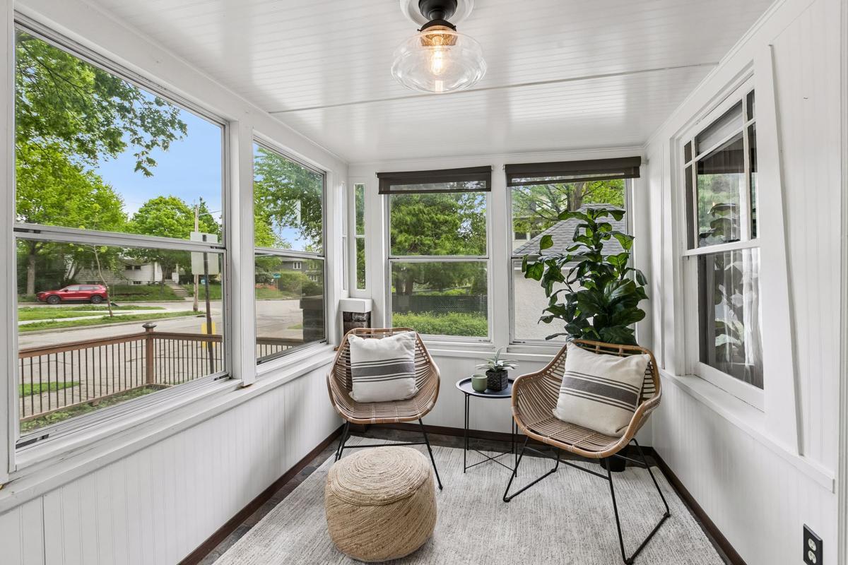 3-Season Front Porch