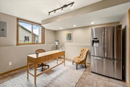 11250 N Eagle Lake Boulevard, Osseo, MN 55369