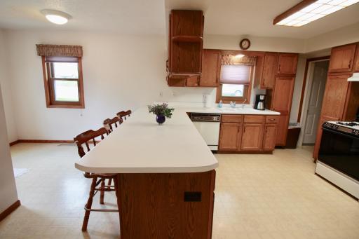 102 4th Avenue SE, Lidgerwood, ND 58053