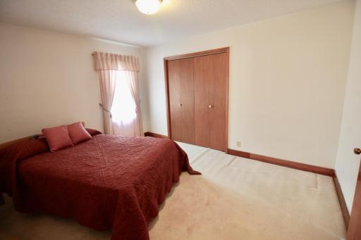 102 4th Avenue SE, Lidgerwood, ND 58053