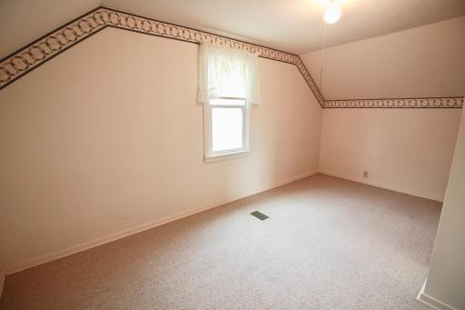 102 4th Avenue SE, Lidgerwood, ND 58053