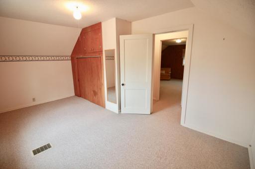 102 4th Avenue SE, Lidgerwood, ND 58053