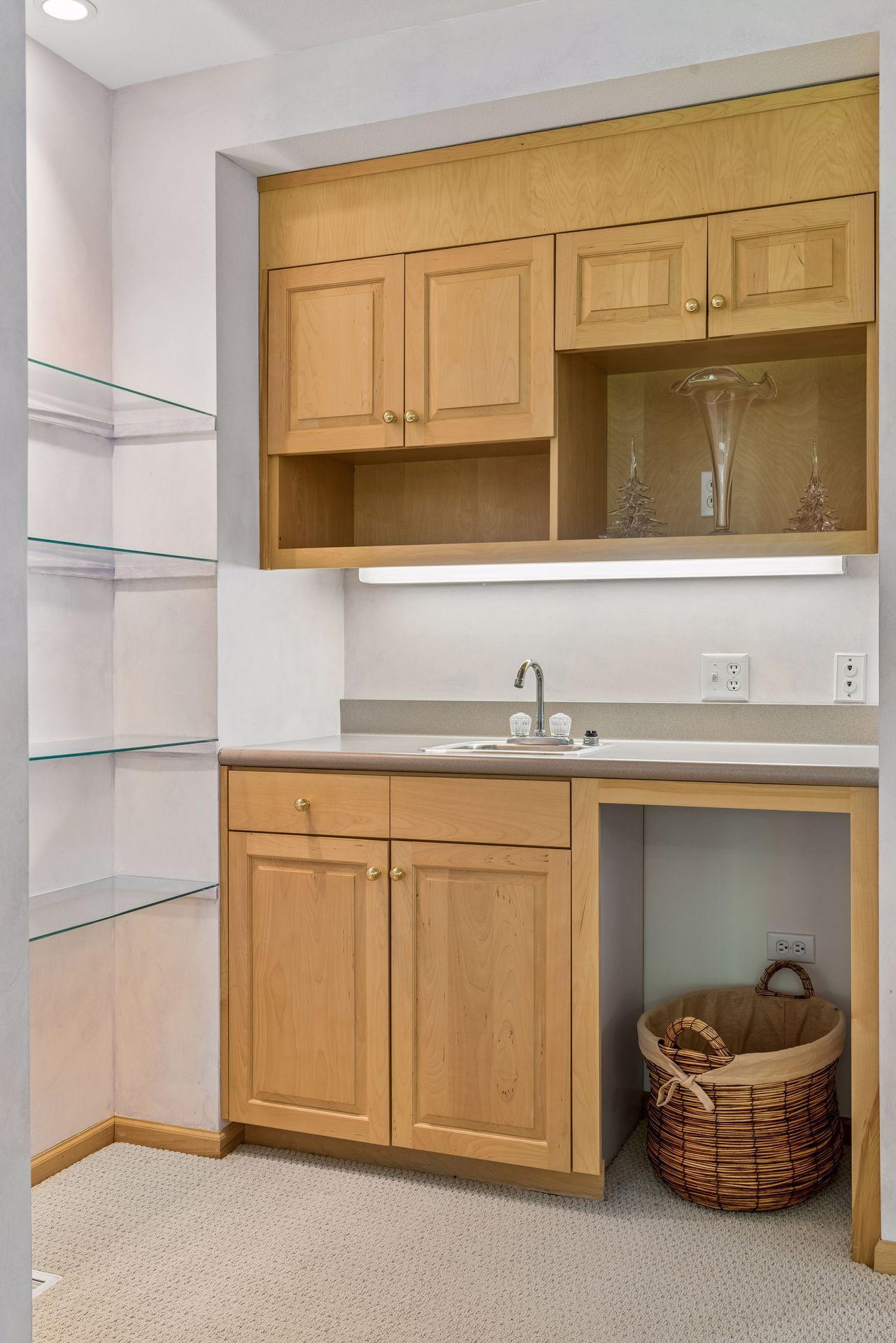 Lower level wet bar