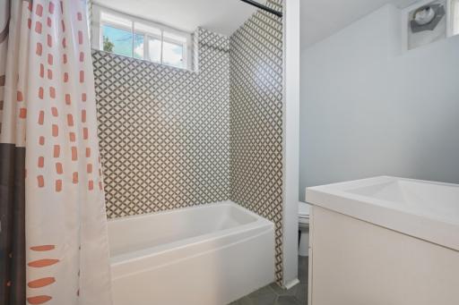 3340 Colfax Avenue S, Minneapolis, MN 55408