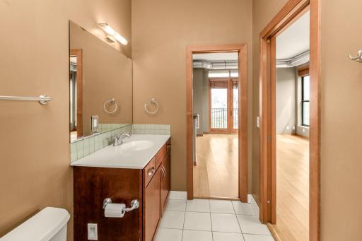 15 E Franklin Avenue, 432, Minneapolis, MN 55404