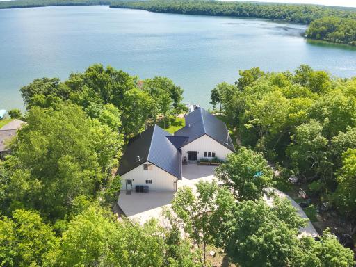 Private setting in beautiful bay