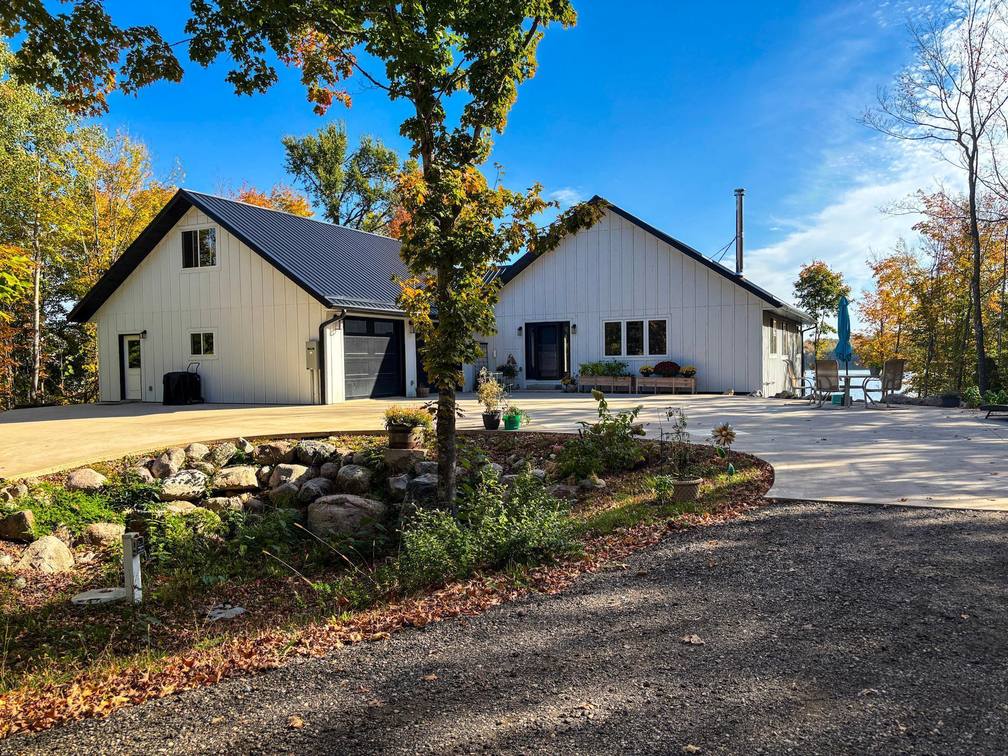 Large driveway doubles as sports court