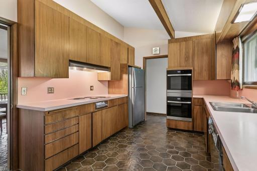 1 Poplar Lane, Saint Paul, MN 55127