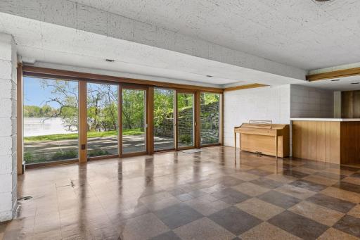 1 Poplar Lane, Saint Paul, MN 55127