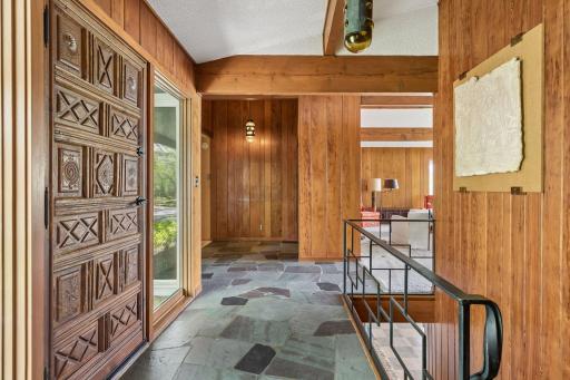 1 Poplar Lane, Saint Paul, MN 55127