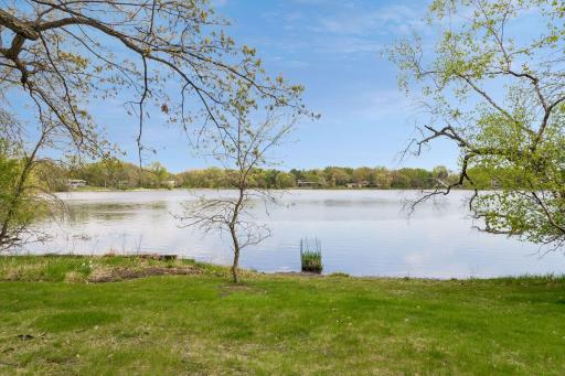 1 Poplar Lane, Saint Paul, MN 55127