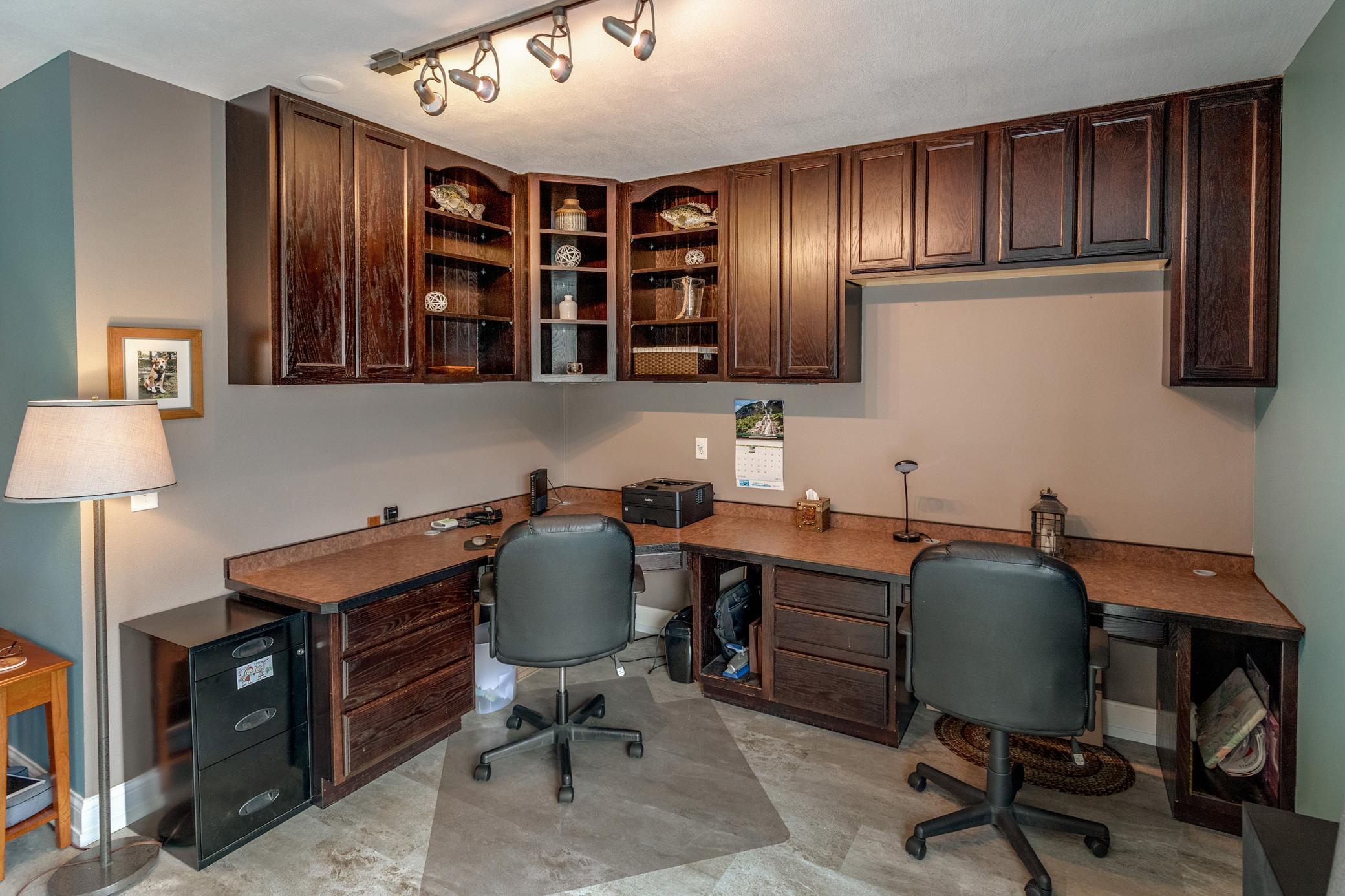 Bonus Office Space