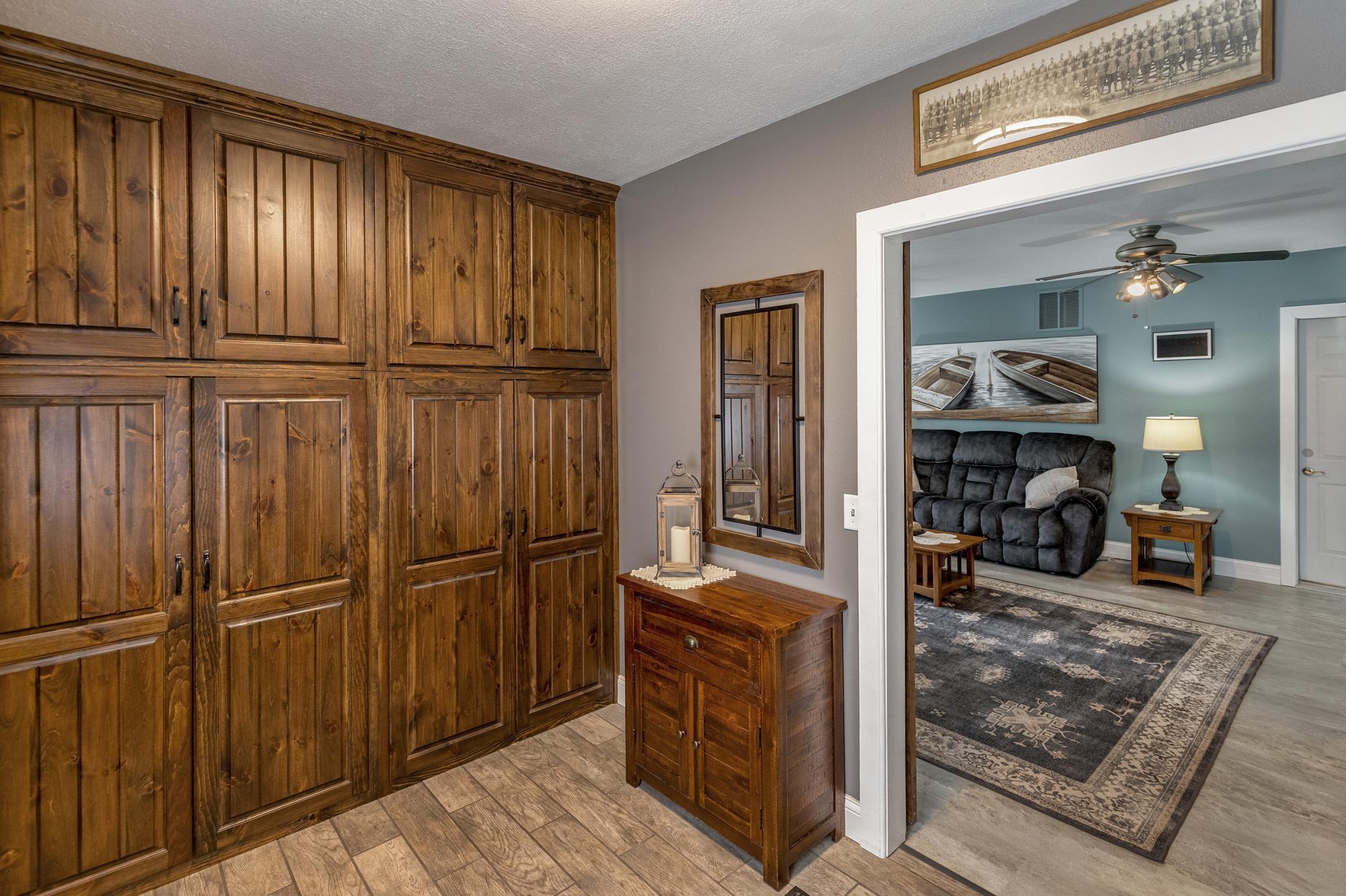 Foyer/Entry