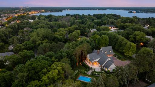 325 Highcroft Lane, Wayzata, MN 55391