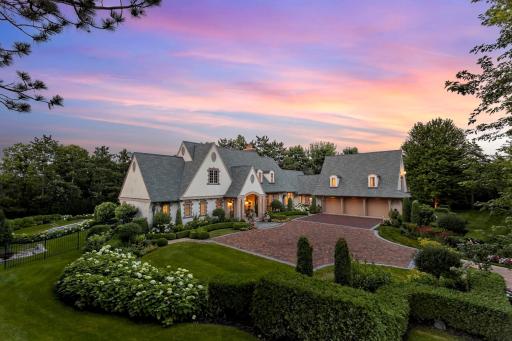 325 Highcroft Lane, Wayzata, MN 55391