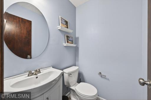 20374 Kensington Way, Lakeville, MN 55044