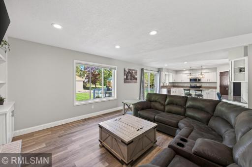 20374 Kensington Way, Lakeville, MN 55044