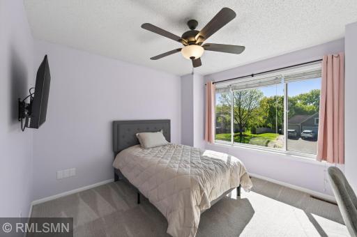 20374 Kensington Way, Lakeville, MN 55044