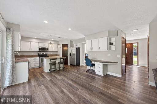 20374 Kensington Way, Lakeville, MN 55044